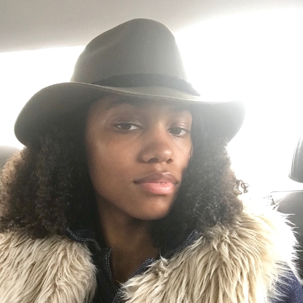 Meet your Posher, Melissa